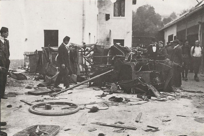 destruction outside the hotel evropa the day after the assassination of archduke franz ferdinand