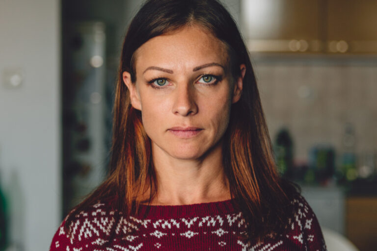 Zena prici